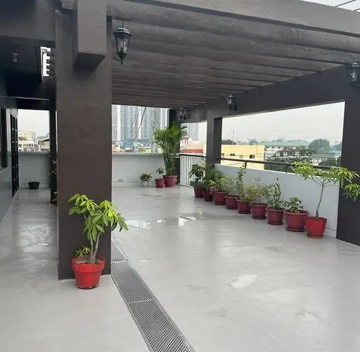 My Heart Of San Juan Near Greenhills, Ortigas With Roof Garden 아파트